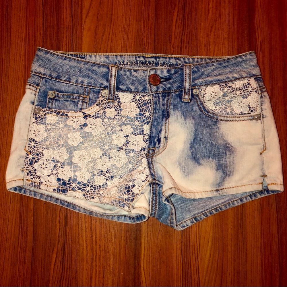 AEO Bleach Lace Distressed Jean Shortie Shorts